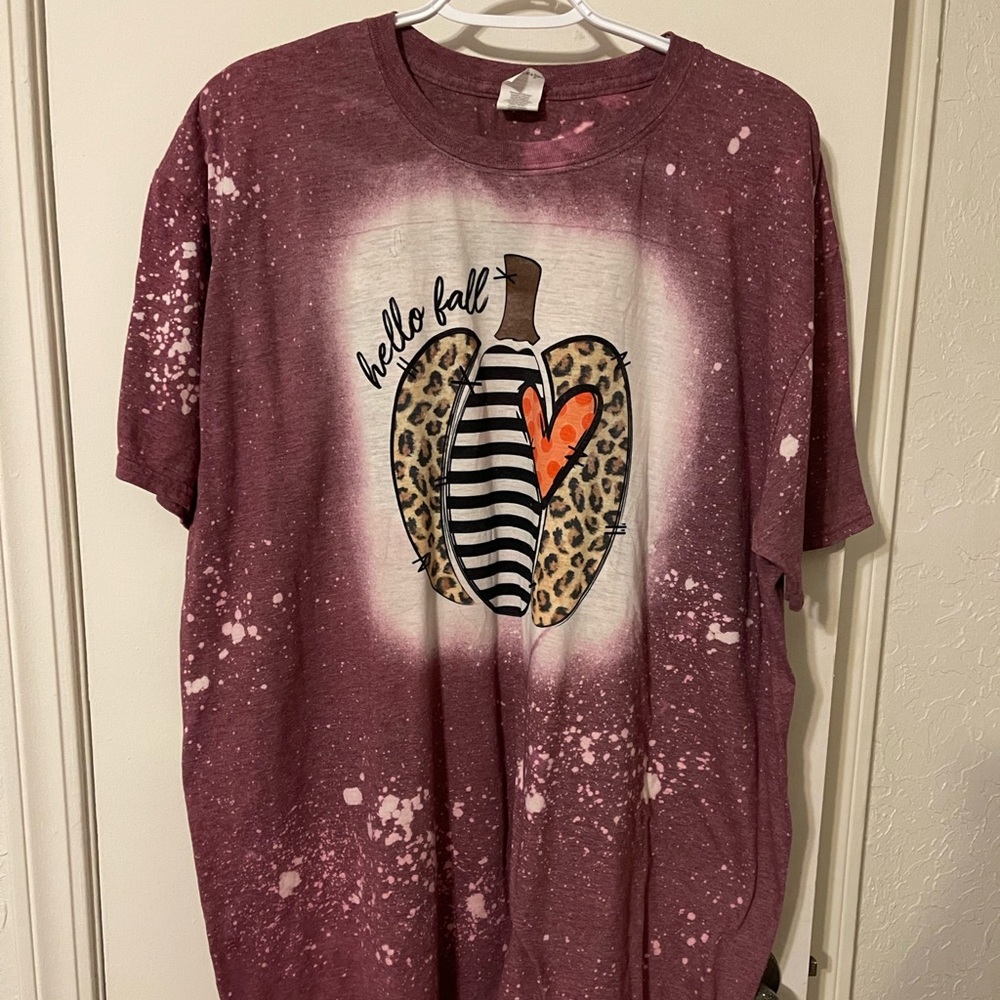 Hello Fall Womens 2XL bleached graphic tee